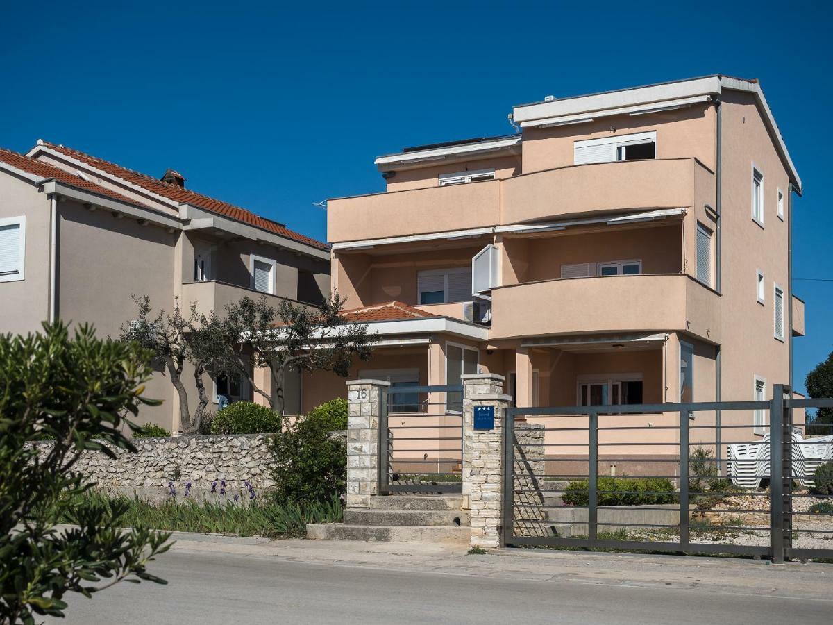 Apartments Nino 1 Zadar Luaran gambar